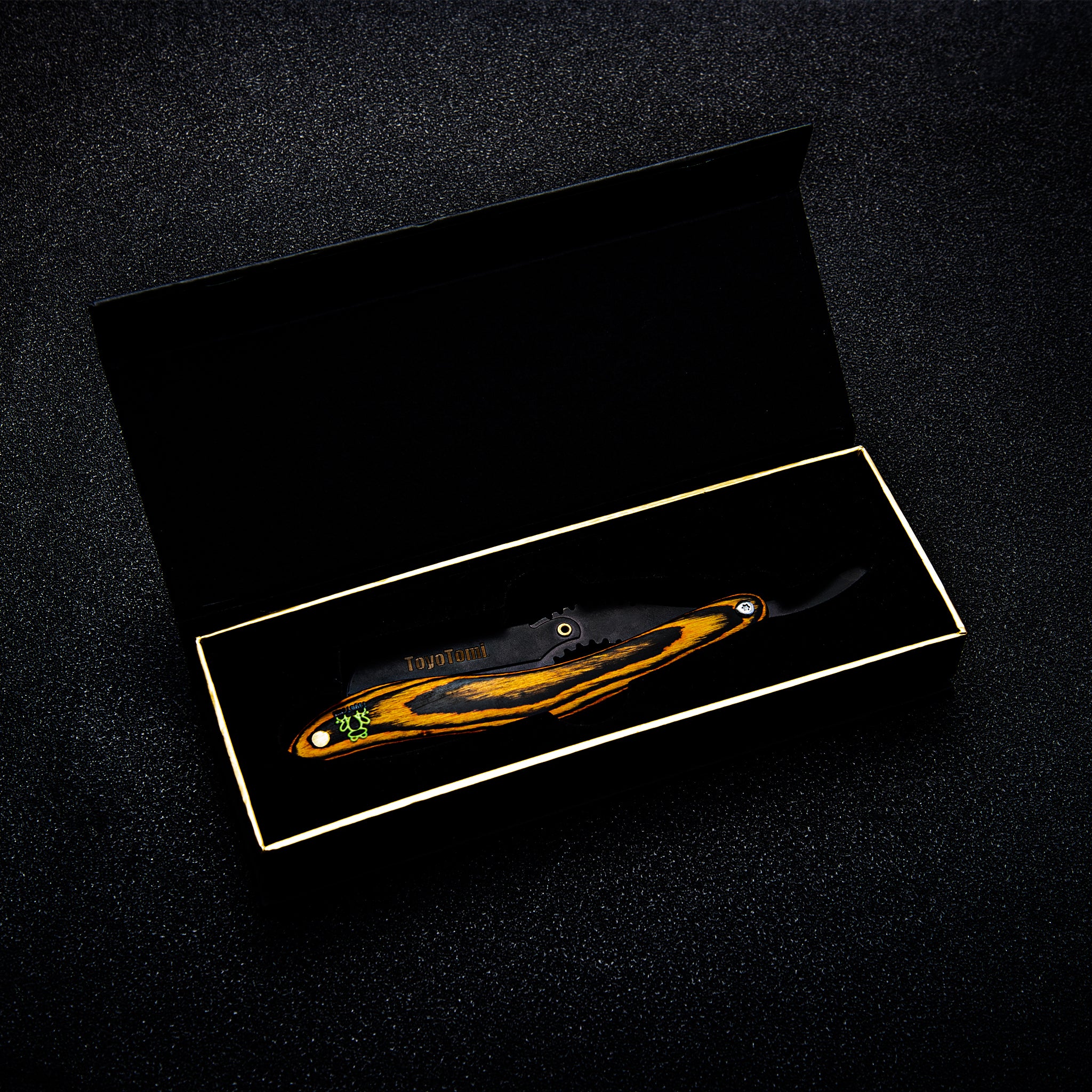 ToyoTomi Folding Professional Shaving Razor