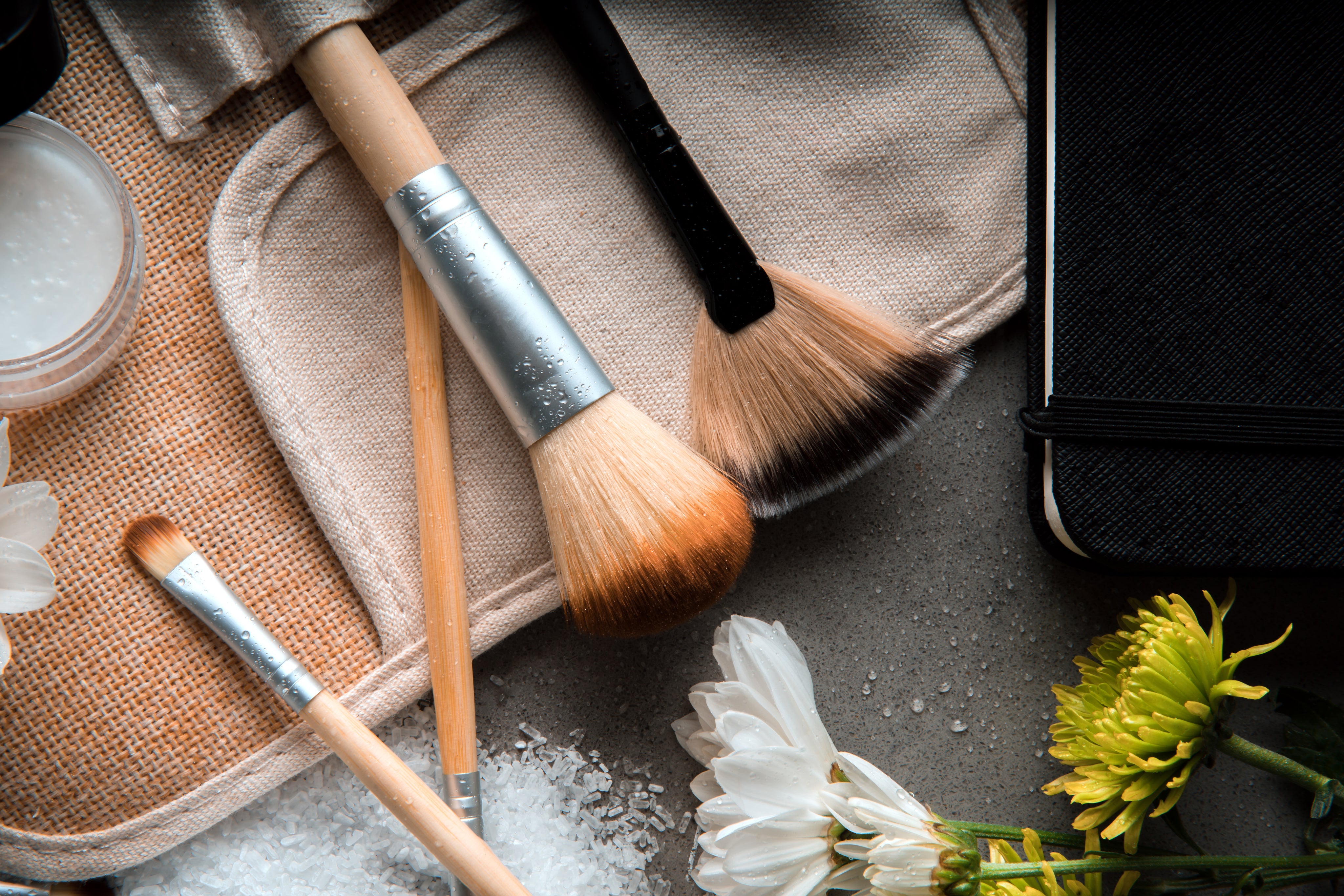 makeup-brushes-close-up.jpg